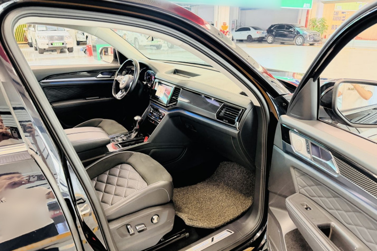 大众 途昂X 2019款 380TSI 四驱尊崇豪华版中控内饰7007