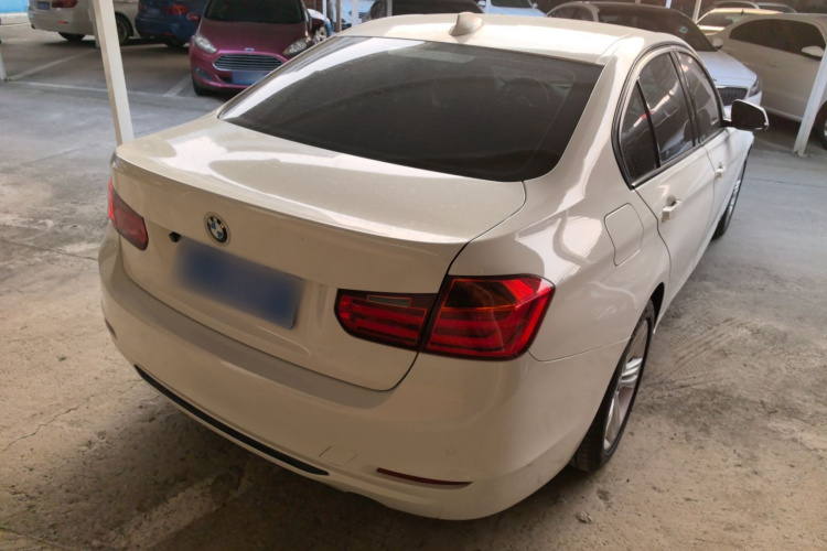 宝马3系 2013款 316i 运动设计套装车身外观6005