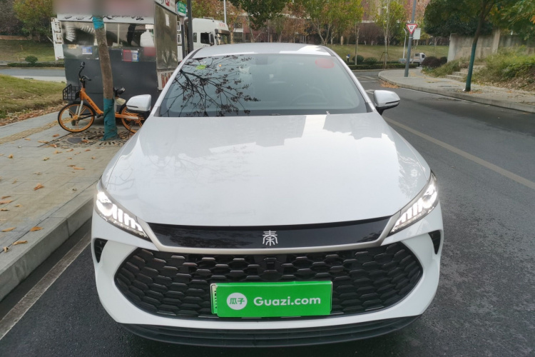 比亚迪 秦PLUS 2025款 DM-i 智驾版 55KM领先型车身外观2