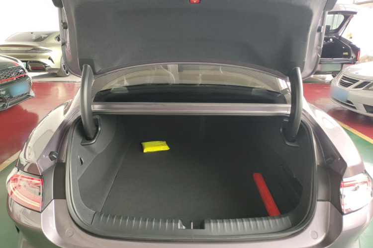 小米汽车 小米SU7 2024款 后驱长续航智驾版机舱底盘23