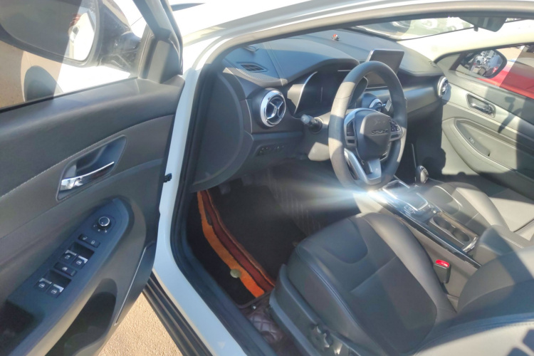 北京汽车 北京X5 2020款 1.5T 手动进取版 国VI中控内饰20