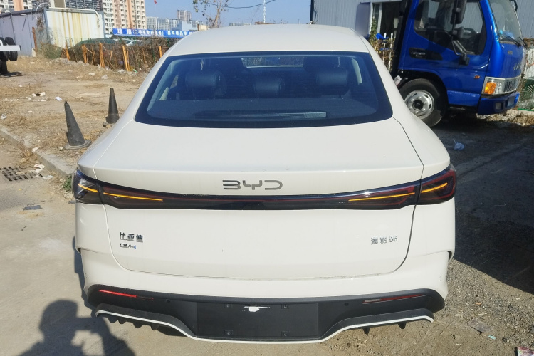 比亚迪 海豹06新能源 2026款 DM-i 超享版 128KM豪华版车身外观6