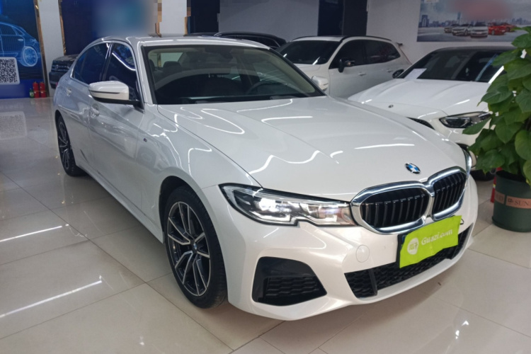 宝马3系 2022款 改款 320Li M运动套装车身外观6002