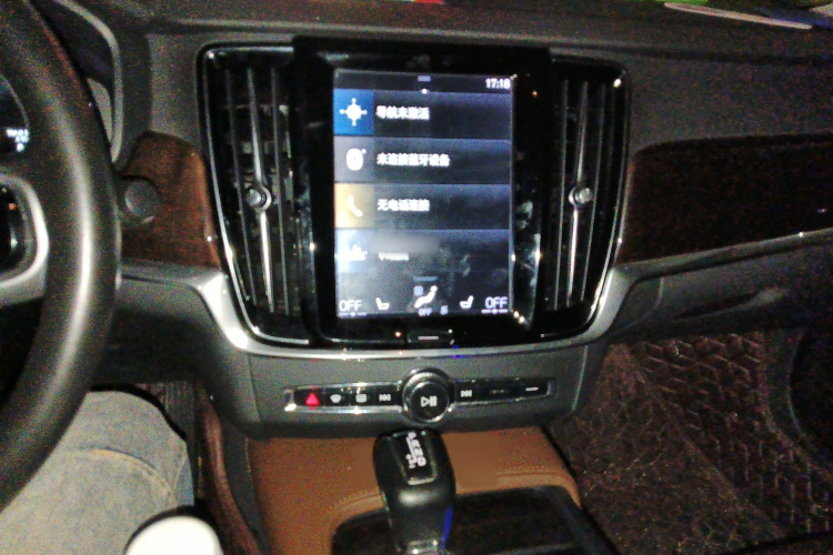 沃尔沃S90 2018款 T4 智逸版局部细节16