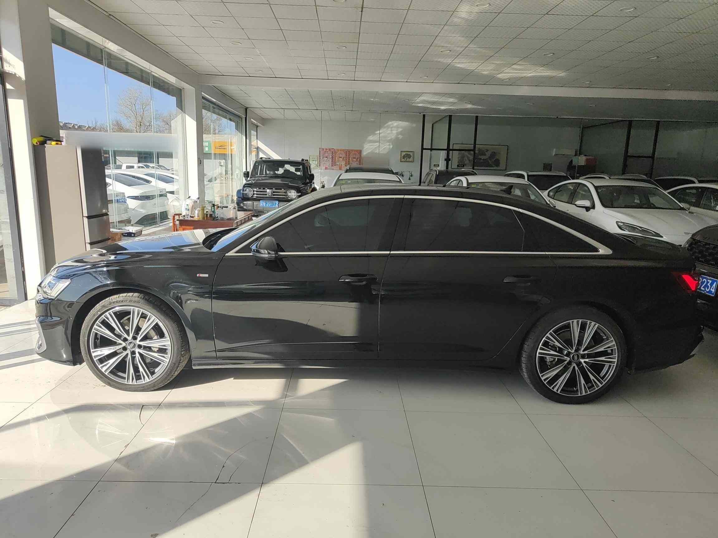 奥迪A6L 2024款 45 TFSI quattro 臻选动感型(4)