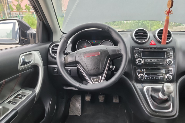 哈弗H6 2015款 升级版 1.5T 手动两驱都市型中控内饰13