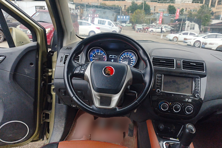 东风风行 景逸X5 2015款 1.6L 手动尊享型中控内饰13