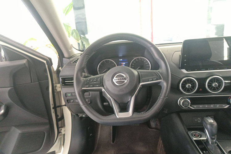 日产 轩逸 2022款 1.6L XL CVT悦享版中控内饰13