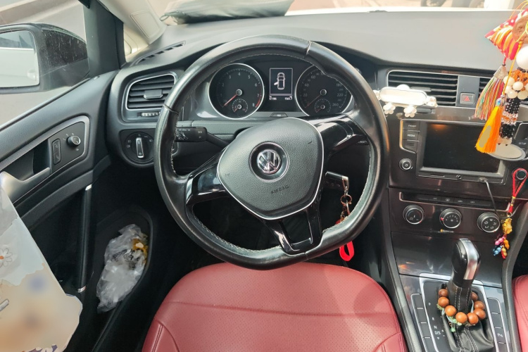 大众 高尔夫 2017款 230TSI 自动舒适百万辆纪念版中控内饰13