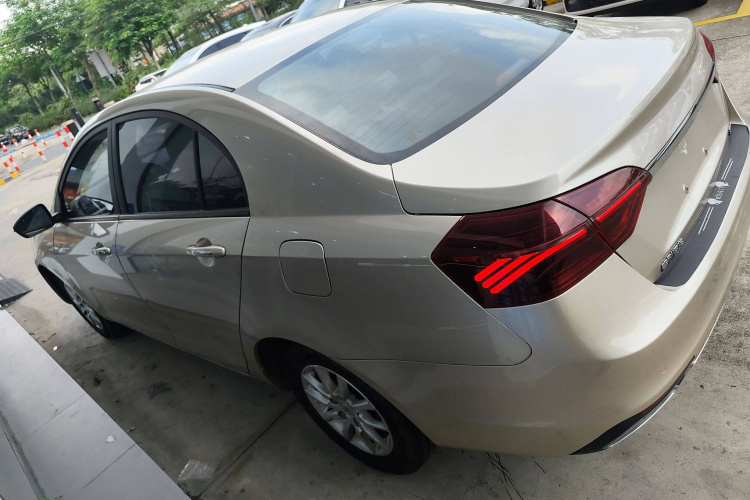 吉利汽车 帝豪 2020款 1.5L CVT豪华型车身外观6003