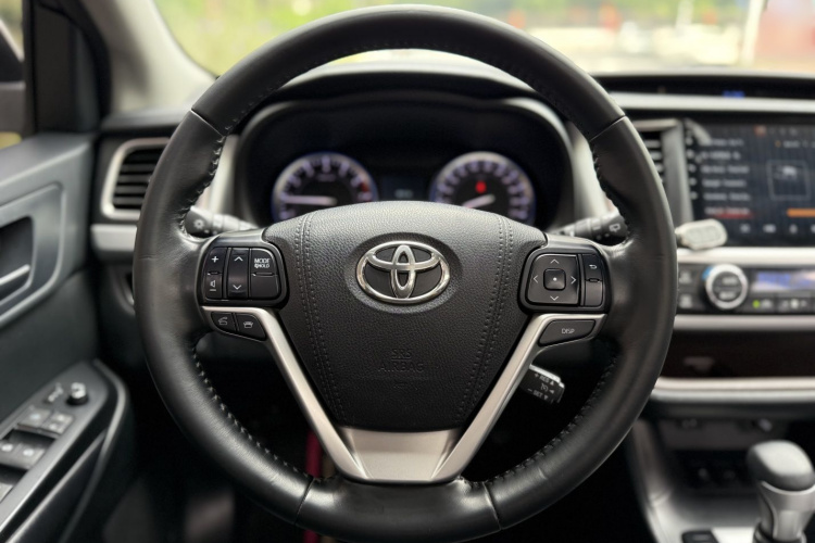 丰田 汉兰达 2017款 2.0T 两驱豪华版 7座中控内饰7004