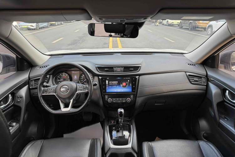 日产 奇骏 2020款 2.0L XL Premium CVT 2WD智联尊享版中控内饰7003