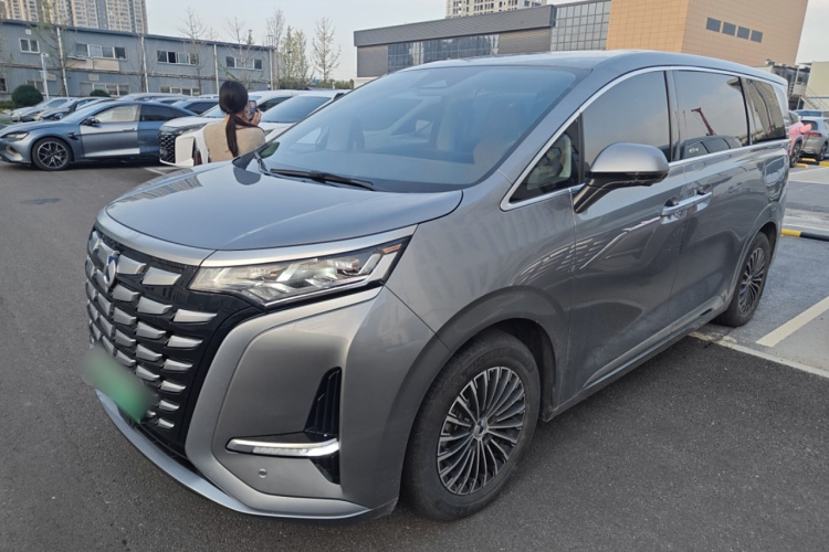 腾势D9 2022款 DM-i 945 豪华型车身外观1