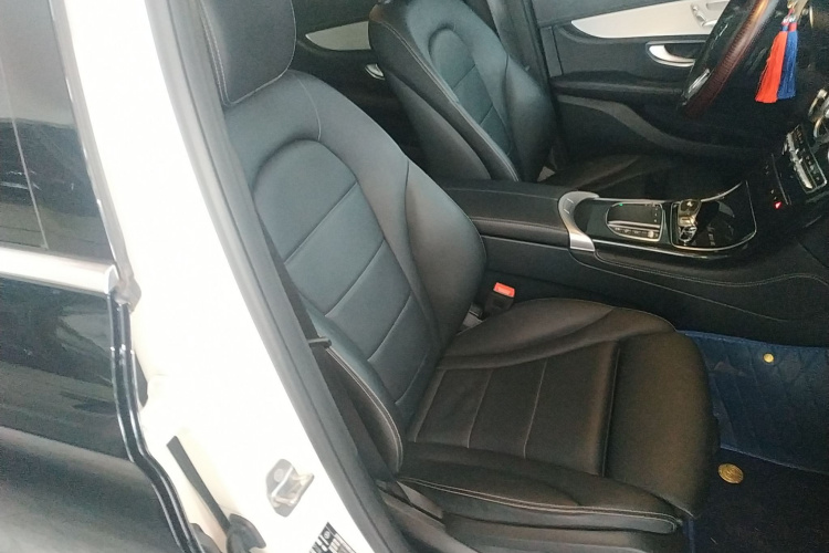 奔驰GLC 2020款 GLC 260 L 4MATIC 动感型局部细节41