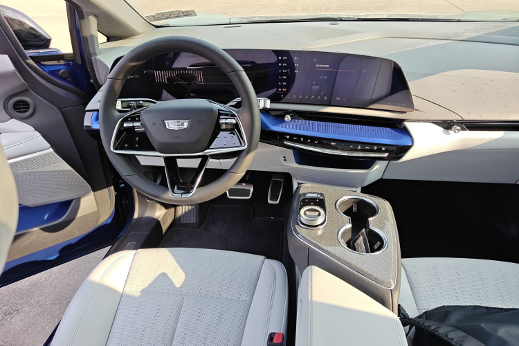 凯迪拉克 IQ傲歌 2024款 标准续航版中控内饰13