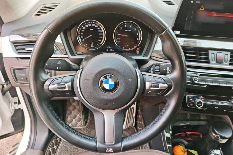 宝马X1 2022款 sDrive25Li 领先型中控内饰13