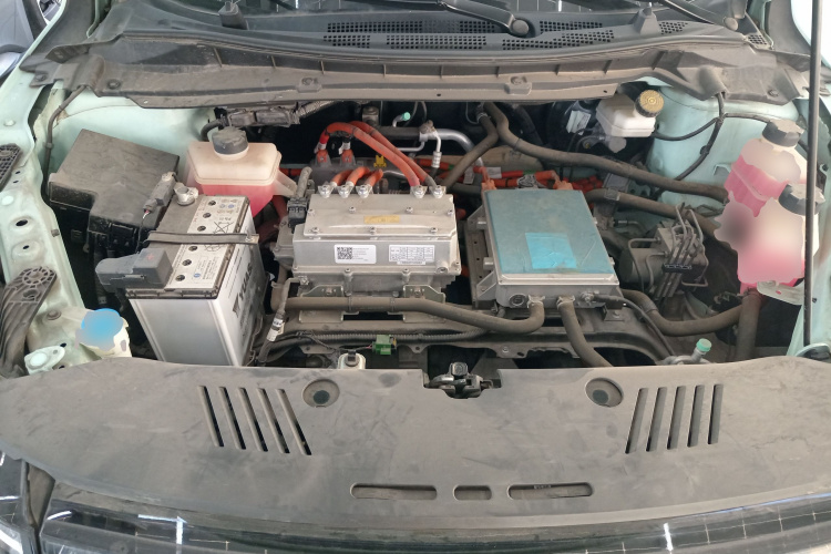 小鹏G3 2022款 G3i 460N机舱底盘24