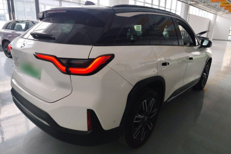 蔚来ES6 2019款 510KM 首发纪念版车身外观6005