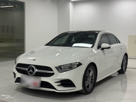 奔驰A级 2022款 改款 A 180 L 运动轿车