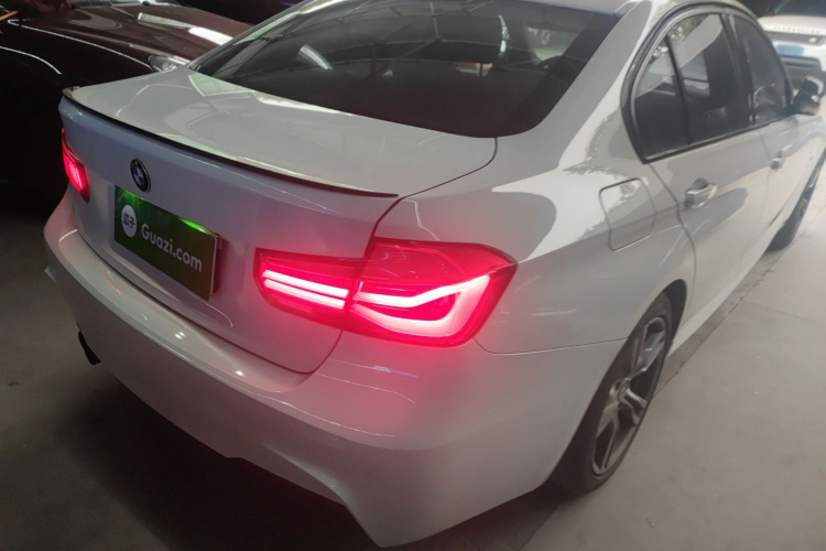 宝马3系 2017款 320i M运动型车身外观6005