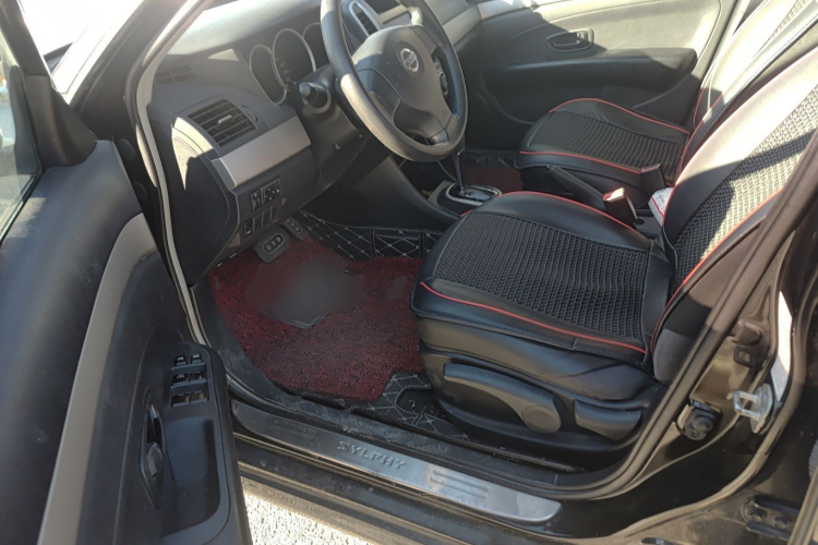 日产 轩逸 2019款 经典 1.6XE+ CVT智联领先版中控内饰7003