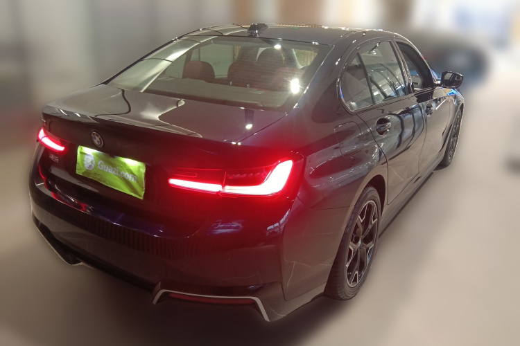 宝马i3 2025款 eDrive 40 L 曜夜套装车身外观7