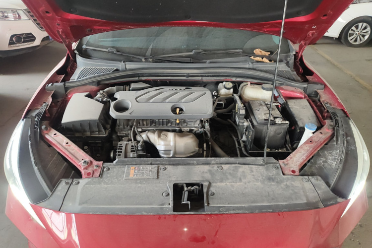 名爵 MG5 2022款 180DVVT CVT青春豪华版机舱底盘24