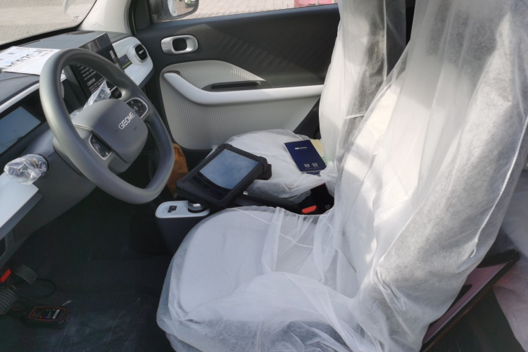 吉利银河 熊猫 2025款 210km 元气熊中控内饰19