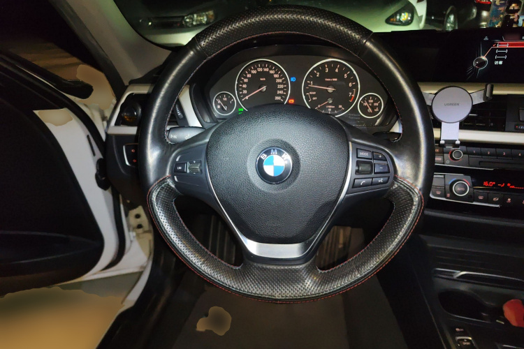 宝马3系 2016款 320Li 时尚型中控内饰13