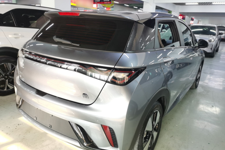 比亚迪 海豚 2023款 420km 时尚版车身外观7