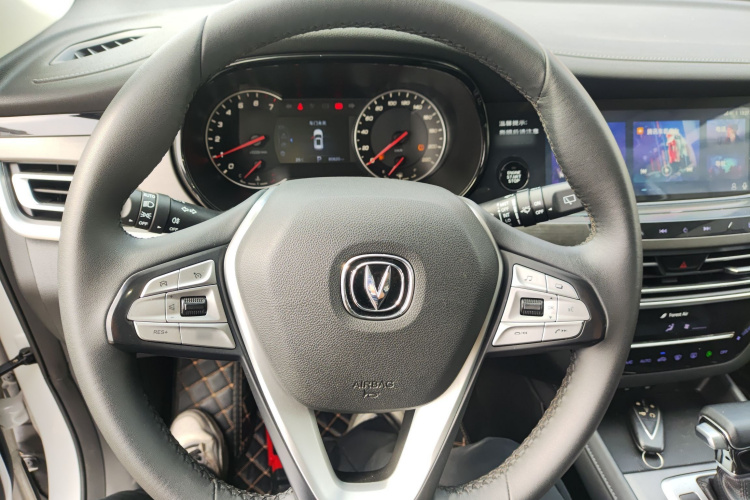 长安CS35PLUS 2019款 1.4T DCT酷联蓝鲸版局部细节13