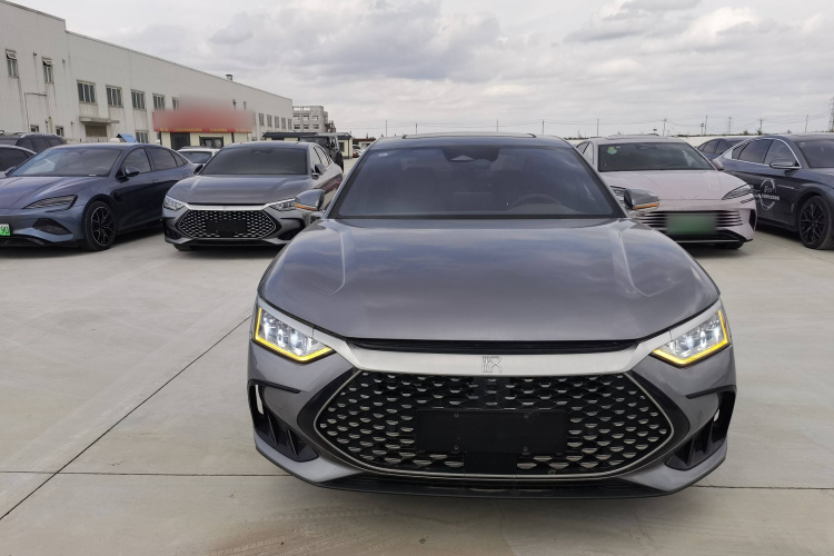 比亚迪 汉 2023款 DM-i 冠军版 121KM 尊享型车身外观2