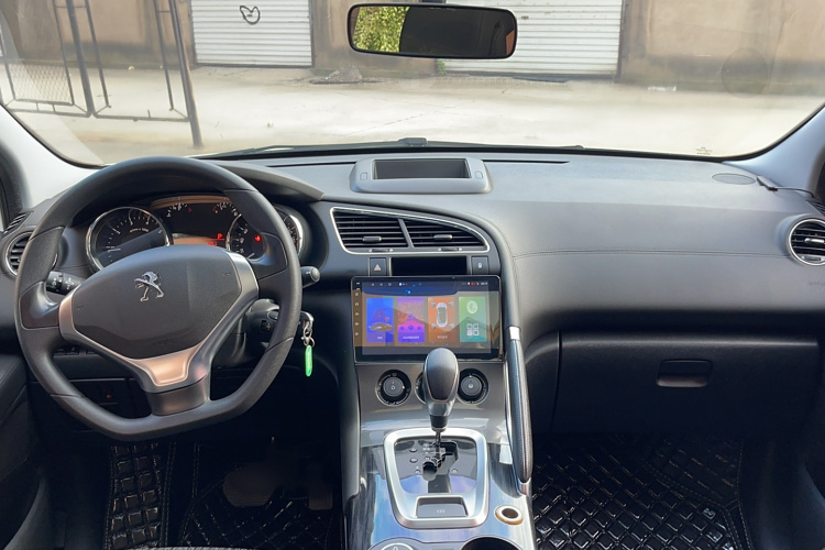 标致3008 2015款 1.6THP 自动经典版中控内饰7005