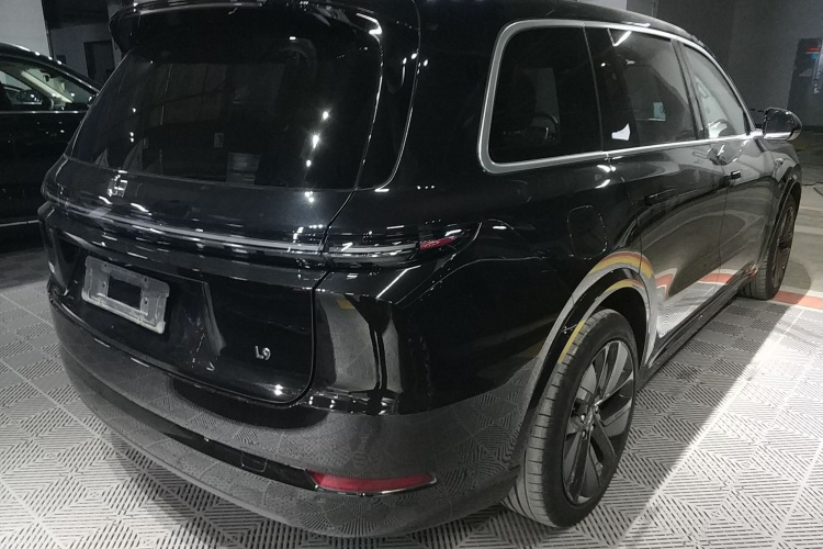 理想汽车 理想L9 2022款 Max车身外观7