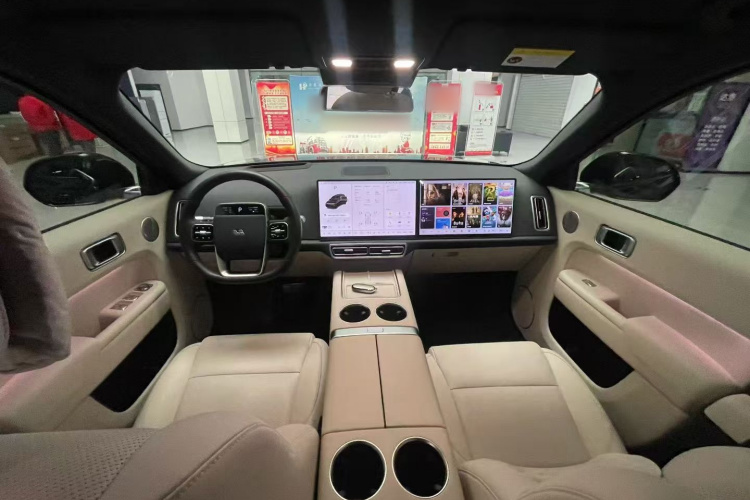 理想汽车 理想L9 2024款 Ultra中控内饰7007