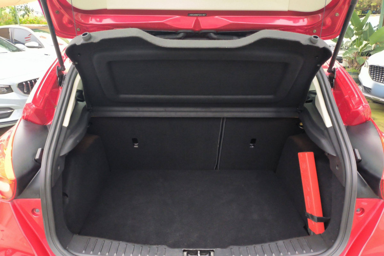 福特 福克斯 2015款 两厢 1.6L 自动风尚型局部细节23