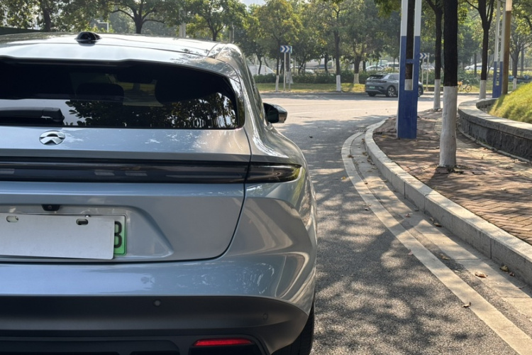 蔚来ET5T 2023款 75kWh Touring车身外观6008