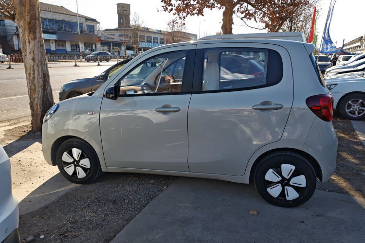 五菱汽车 宏光MINIEV 2025款 四门版 进阶款车身外观4