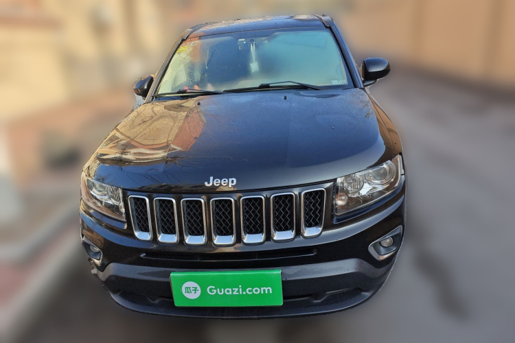 Jeep 指南者(进口) 2014款 改款 2.4L 四驱舒适版车身外观2