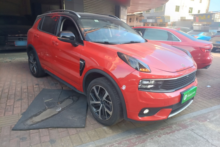 领克01 2017款 2.0T 四驱劲Pro版车身外观3