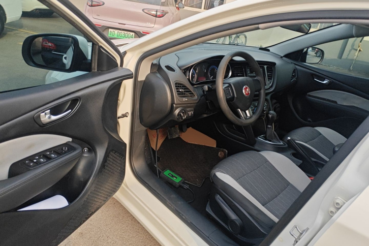 菲亚特 菲翔 2015款 1.4T 自动悦享版中控内饰20