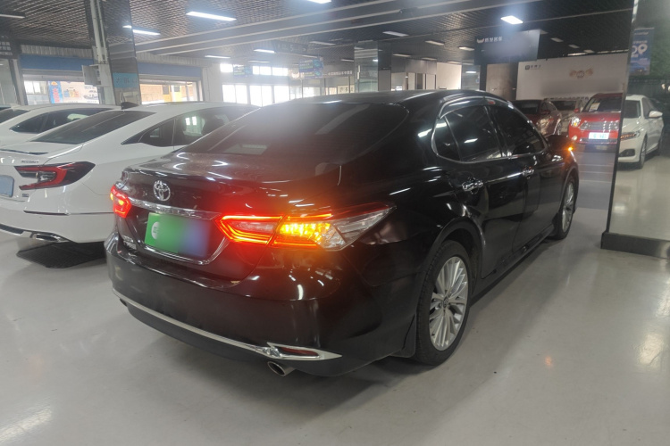 丰田 凯美瑞 2018款 2.5G 豪华版车身外观7