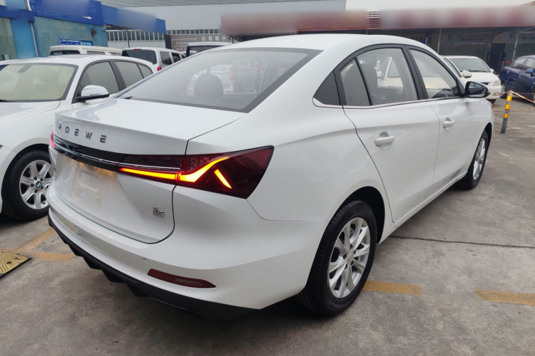 荣威i5 2026款 1.5L CVT豪华版车身外观7