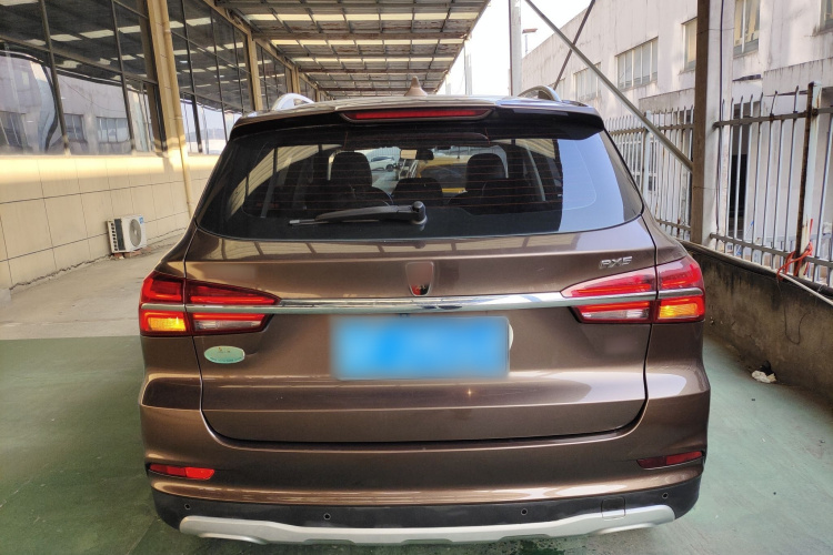 荣威RX5 2016款 20T 两驱自动互联网智享版车身外观6