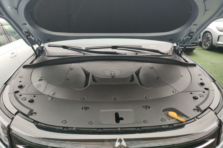 鸿蒙智行 问界M7 2024款 1.5T 后驱Plus版 5座机舱底盘24