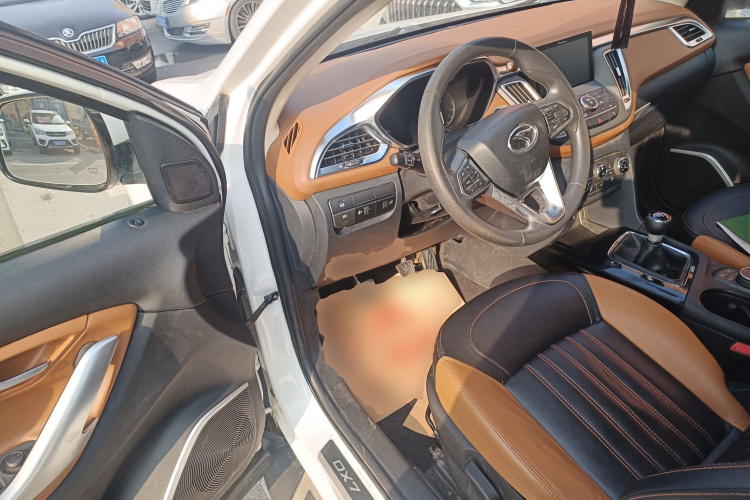 东南DX7 2017款 1.5T 手动凯旋版中控内饰20