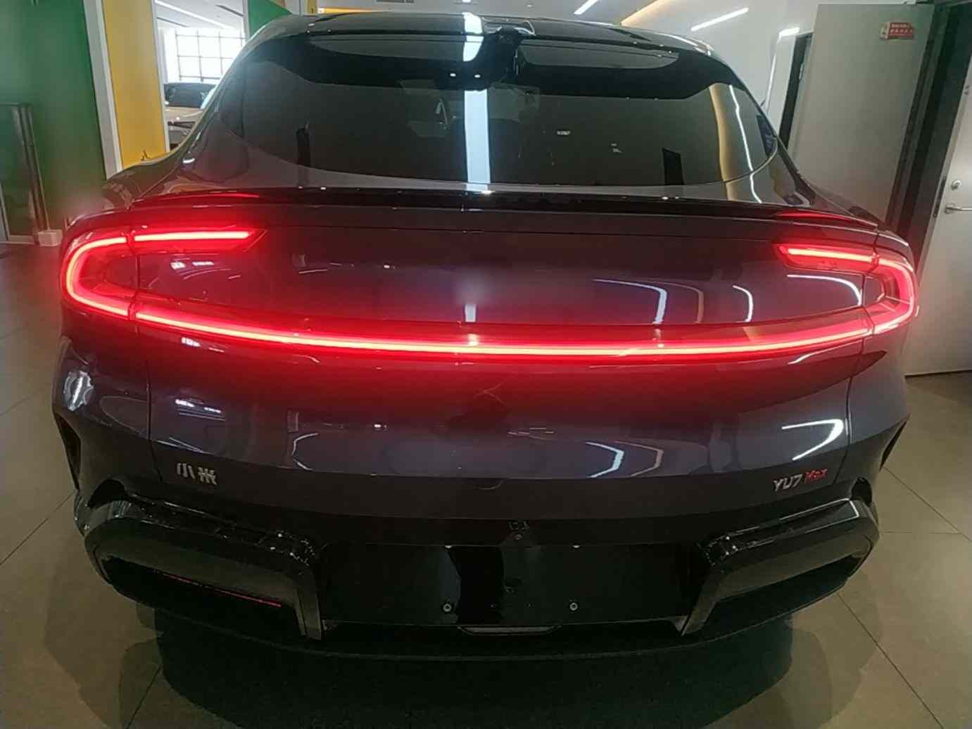 小米汽车 小米YU7 2025款 超长续航高性能四驱Max版(3)