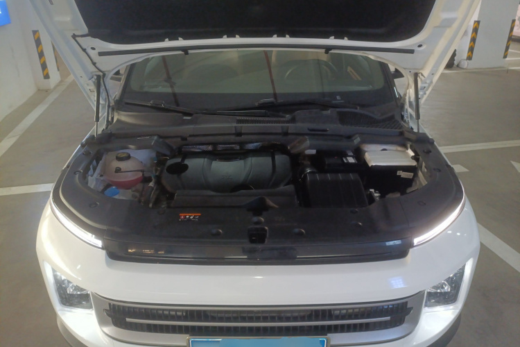 吉利汽车 吉利icon 2023款 1.5TD 主角机舱底盘24