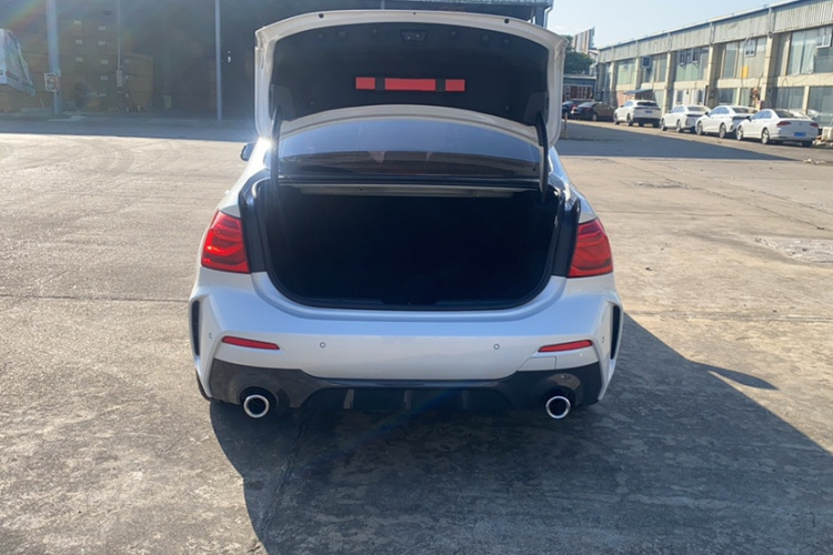 宝马1系 2020款 125i 领先型M运动套装局部细节23