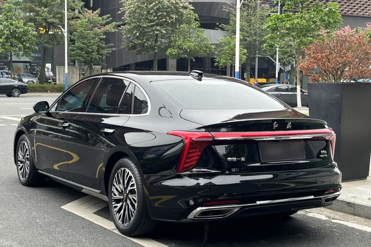红旗H5 2024款 2.0T 自动智联旗畅版车身外观6005